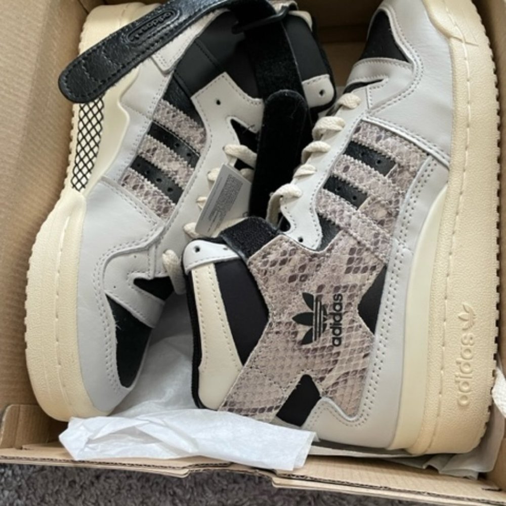 NWT Adidas Forum 84 Hi W Snakeskin - Size 6.5